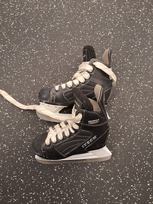 Vist Large View of Product Image Which is Used Itech RPM 2500 Youth Hockey Skate Youth 12.0