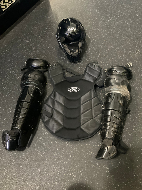 Vist Large View of Product Image Which is Used Rawlings CATCHERS SET Catchers Chest Protector Black Intermed