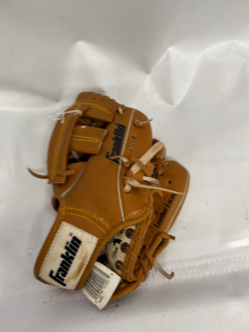 Vist Large View of Product Image Which is Used Franklin FRANKLIN 9 1/2 FIRST BASE BB/SB First Base RH Throw Brown 9 1/2"