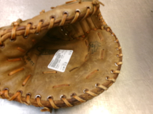 Vist Large View of Product Image Which is Used Regent SUPER SCOOP BB/SB First Base RH Throw Brown 12"