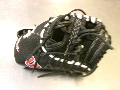 Vist Large View of Product Image Which is Used Wilson 1ST BASE TRAINER BB/SB First Base RH Throw Black 11"