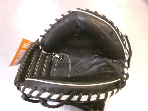 Vist Large View of Product Image Which is Used Wilson CATCHERS TRAINER BB/SB Catchers RH Throw Black 30"