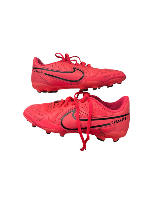 Vist Large View of Product Image Which is Used Nike Soccer Cleats Pink Youth 06.0