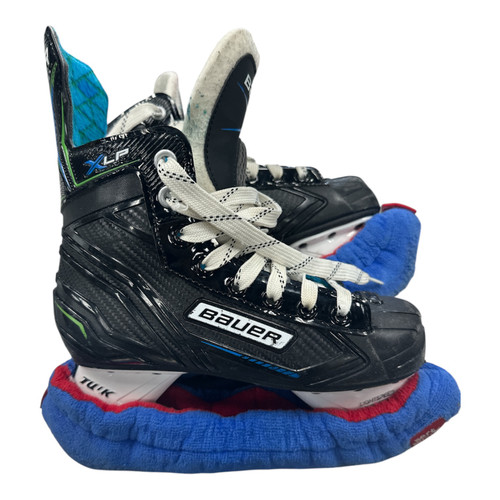Vist Large View of Product Image Which is Used Bauer XLP Junior Hockey Skate Junior 02