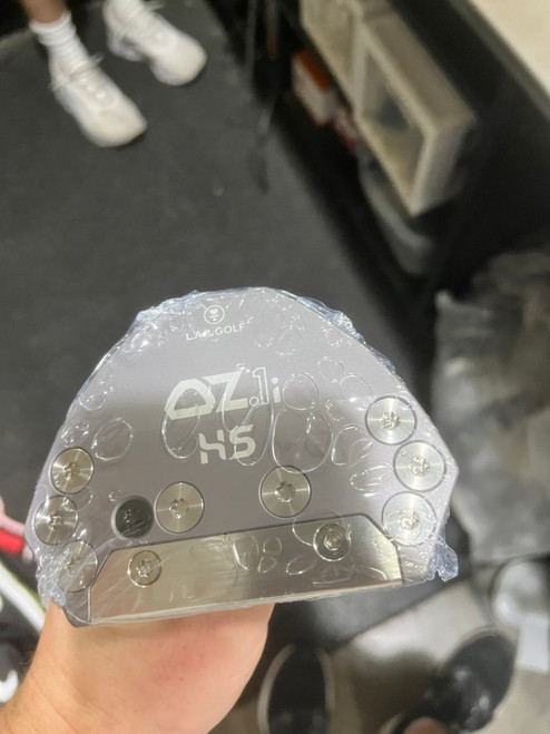 Vist Large View of Product Image Which is Used OZ.1I HS Mens Putter RH
