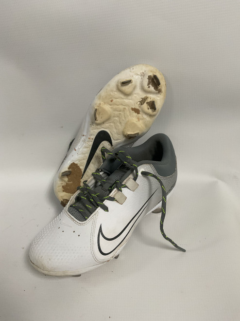 Vist Large View of Product Image Which is Used Nike RENEW SOFTBALL METAL SPIKES BB/SB Cleats White And Grey Senior 8.5