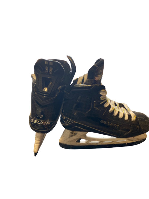 Vist Large View of Product Image Which is Used Bauer SUPREME MACH Intermediate Hockey Skate Intermediate 5.5