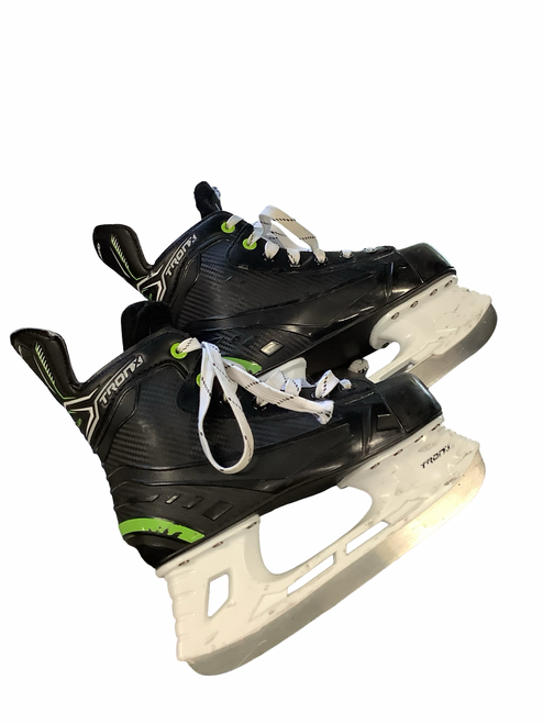 Vist Large View of Product Image Which is Used TRON X STRYKER Junior Hockey Skate Junior 06