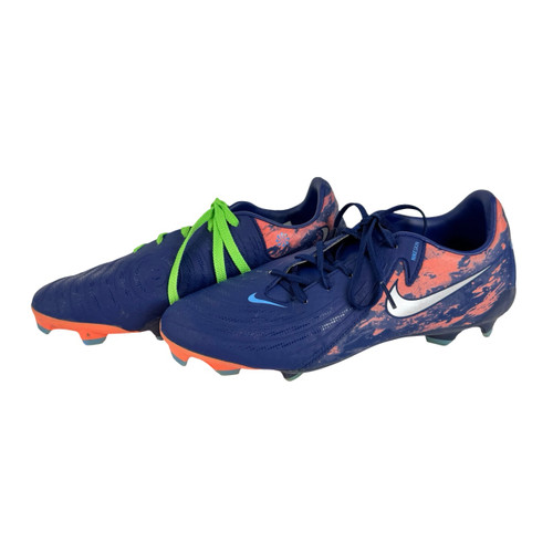 Vist Large View of Product Image Which is Used Nike PHANTOM FORCE9 Soccer Cleats Mens 8