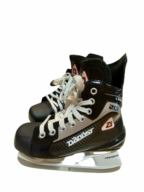 Vist Large View of Product Image Which is Used DAOUST Senior Hockey Skate Senior 4.5