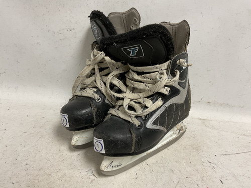 Vist Large View of Product Image Which is Used Ferland 200 Junior Hockey Skate Junior 01