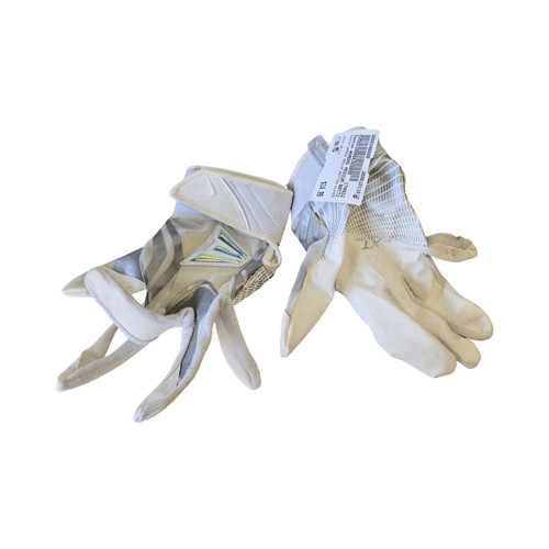 Vist Large View of Product Image Which is Used Easton WOMENS MEDIUM BATTING GLOVES BB/SB Batting Gloves White MD