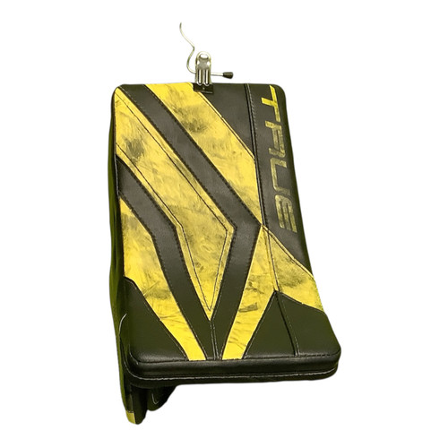 Vist Large View of Product Image Which is Used True CATALYST PX5 Senior Goalie Blocker Black