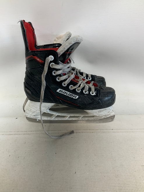 Vist Large View of Product Image Which is Used Bauer NSX Intermediate Hockey Skate Intermediate 4.0