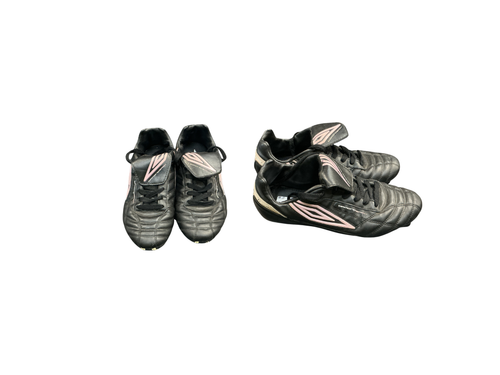 Vist Large View of Product Image Which is Used Umbro DIAMONDBACK Soccer Cleats Black Senior 9