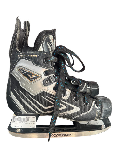Vist Large View of Product Image Which is Used CCM VECTOR 4.0 Junior Hockey Skate Junior 03.5