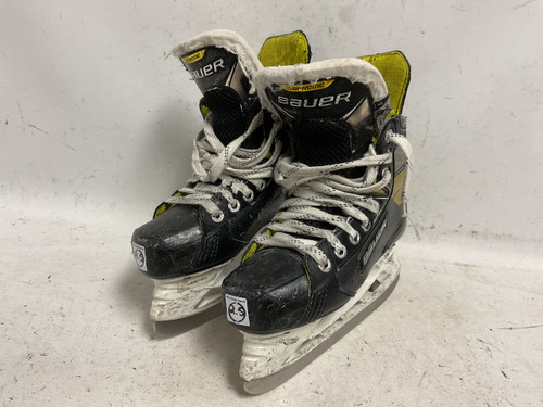 Vist Large View of Product Image Which is Used Bauer SUPREME 3S Junior Hockey Skate Junior 02.5