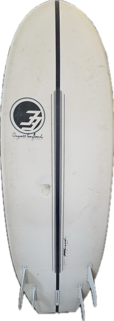 Vist Large View of Product Image Which is Used DEGREE 33 Surfboard White 5Ft 7In