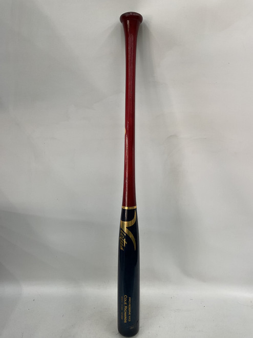 Vist Large View of Product Image Which is Used Victus PRO RESERVE COLE RICHARDS BB/SB Wood Bat 31"