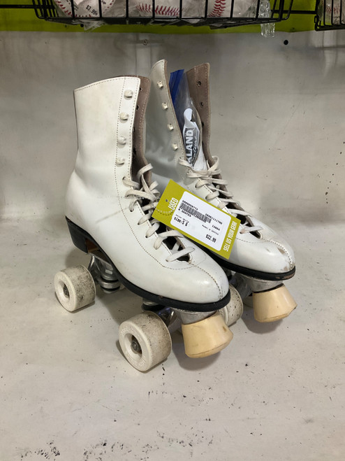 Vist Large View of Product Image Which is Used 6 SKATES Senior Roller Quad Skates White Senior 6