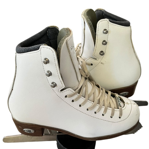 Vist Large View of Product Image Which is Used Riedell DIAMOND Girls Figure Skate White Junior 02