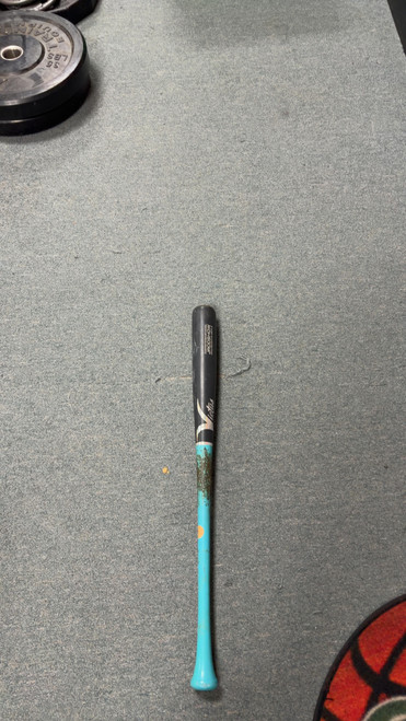 Vist Large View of Product Image Which is Used Victus JRODSHOW BB/SB Wood Bat 32"