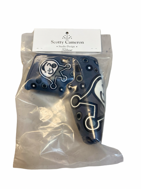 Vist Large View of Product Image Which is Used Titleist SCOTTY CAMERON CUSTOM SHOP COVER Golf Accessory