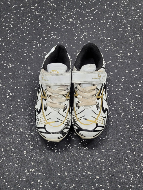 Vist Large View of Product Image Which is Used Soccer Cleats White Youth 11.5