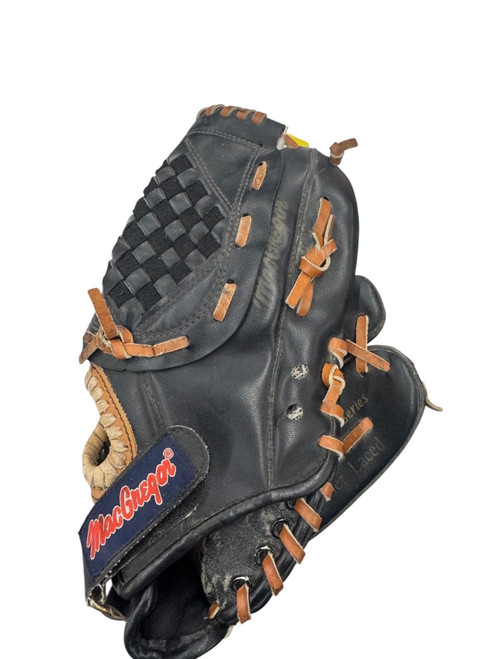 Vist Large View of Product Image Which is Used MacGregor JUNIOR SUPERSTAR BB/SB Glove RH Throw Black 10"