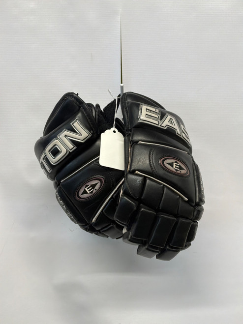 Vist Large View of Product Image Which is Used Easton FLEX GRIP Senior Gloves Black 12"