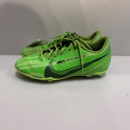 Vist Large View of Product Image Which is Used Nike Soccer Cleats Green Junior 05