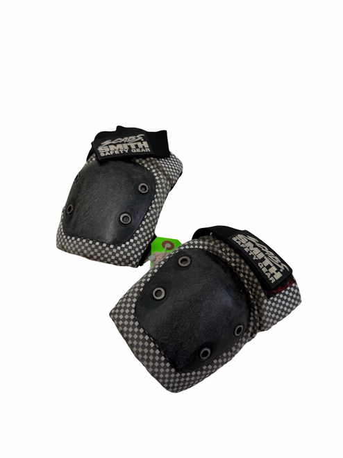 Vist Large View of Product Image Which is Used SCABS SMITH Skate Kneepads Black Junior