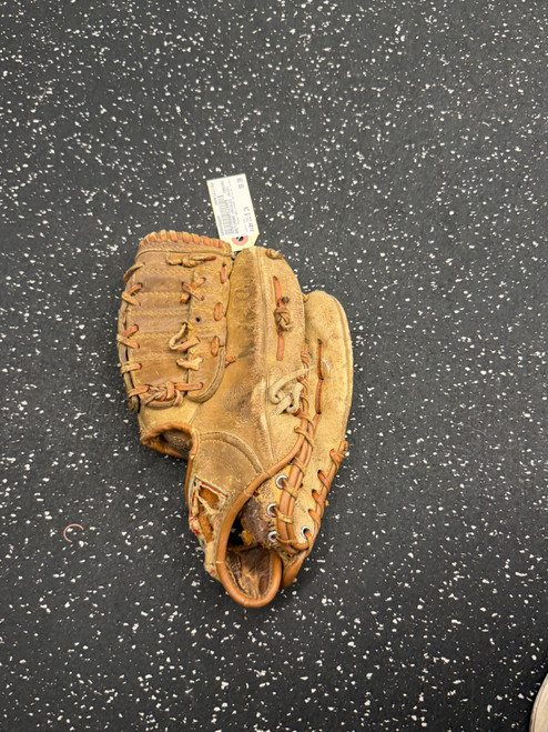 Vist Large View of Product Image Which is Used BALTIMORE ORIOLES 16101 BB/SB Glove RH Throw Tan 11 1/2"