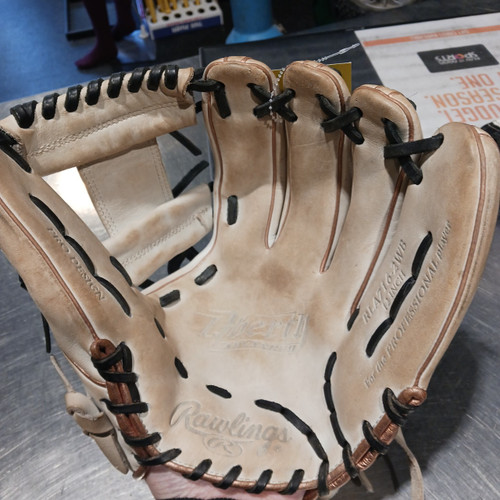 Vist Large View of Product Image Which is Used Rawlings LIBERTY ADVANCED BB/SB Glove RH Throw Tan 12"