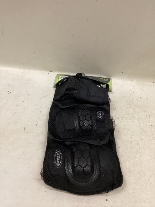 Vist Large View of Product Image Which is Used Ozone Inline Protective Set Black Youth