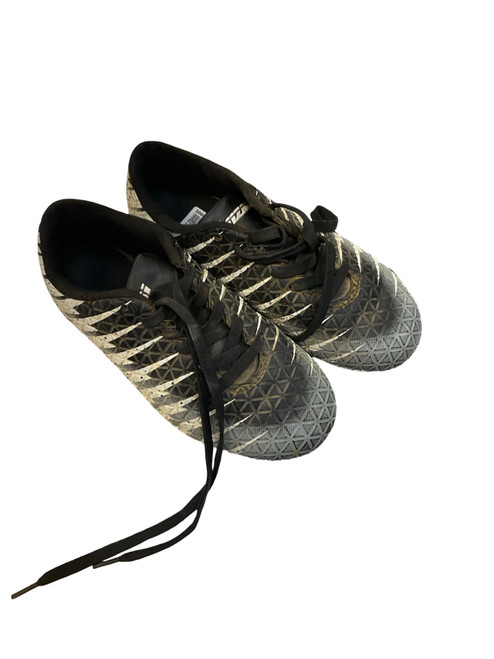 Vist Large View of Product Image Which is Used Vizari Soccer Cleats Black Junior 02
