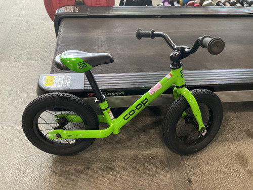 Vist Large View of Product Image Which is Used CO-OP BALANCE BIKE Balance Bike Boys Green 12"