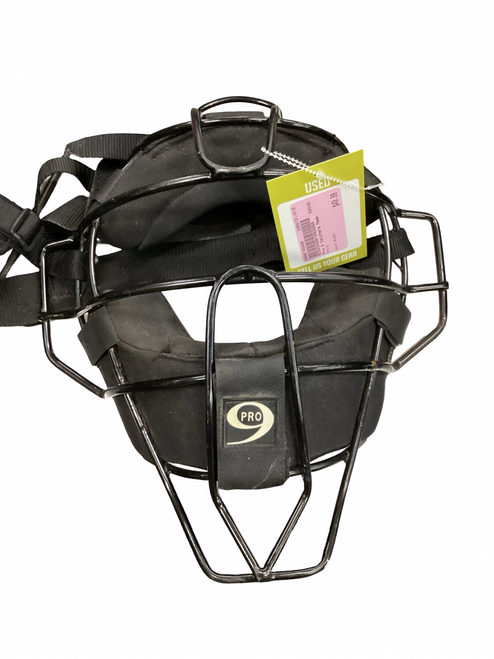 Vist Large View of Product Image Which is Used Pro 9 Catchers Mask Black