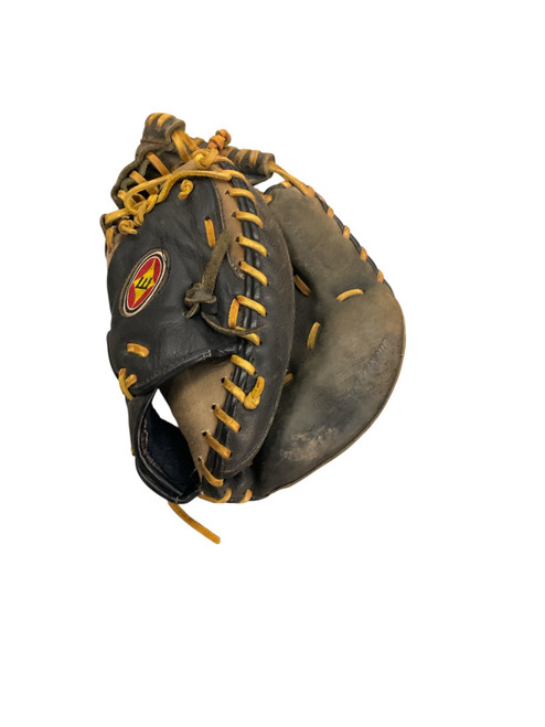 Vist Large View of Product Image Which is Used Easton BLACK MAGIC BB/SB Catchers RH Throw Black 32 1/2"