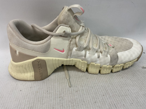 Vist Large View of Product Image Which is Used Nike Running/X-Train Shoes W
