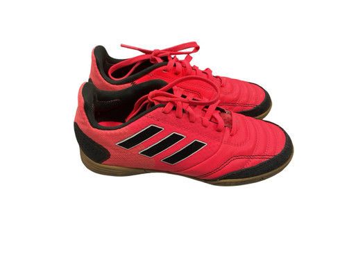 Vist Large View of Product Image Which is Used Adidas Soccer Indoor Shoes Pink Junior 02