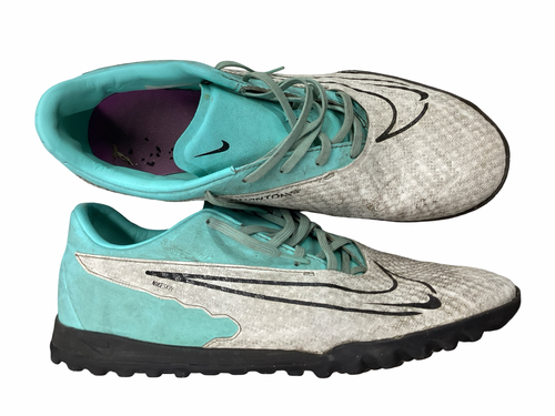 Vist Large View of Product Image Which is Used Nike Soccer Indoor Shoes Teal Senior 9