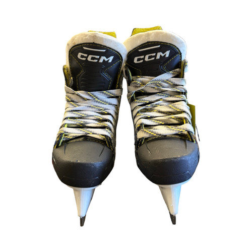 Vist Large View of Product Image Which is Used CCM Tacks AS560 Junior Hockey Skate Junior 01