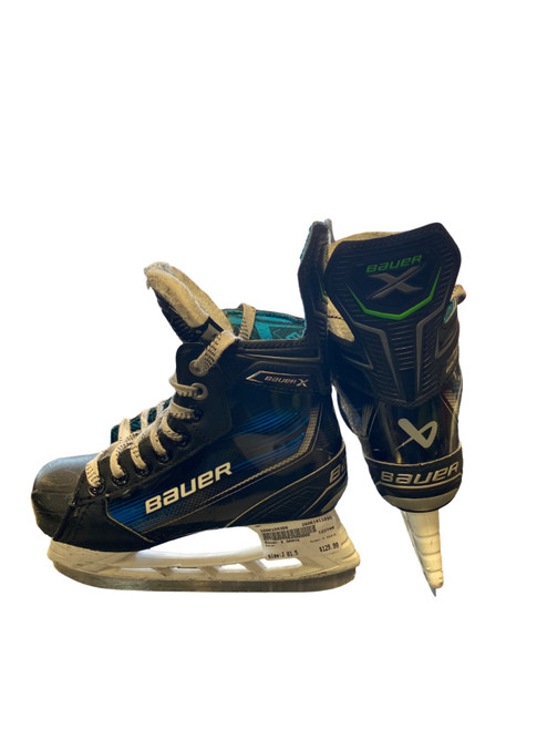 Vist Large View of Product Image Which is Used Bauer X SKATE Junior Hockey Skate Junior 01.5