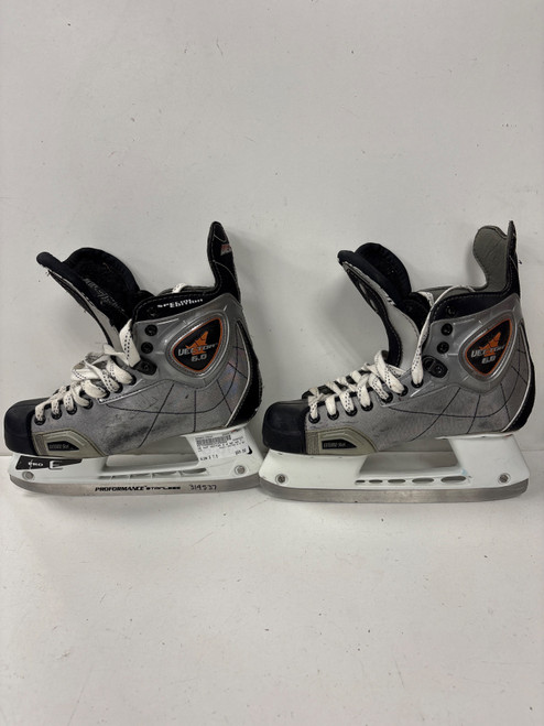 Vist Large View of Product Image Which is Used CCM VECTOR 6.0 SE Senior Hockey Skate Senior 7.5