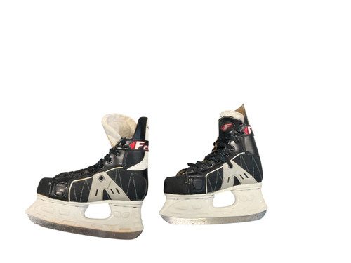 Vist Large View of Product Image Which is Used 3.0 Junior Hockey Skate Junior 03