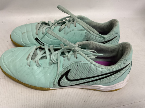 Vist Large View of Product Image Which is Used Nike Soccer Indoor Shoes Teal Senior 10