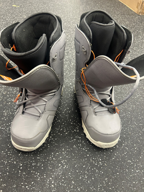 Vist Large View of Product Image Which is Used ThirtyTwo EXIT Mens Snowboard Boots Grey Senior 12