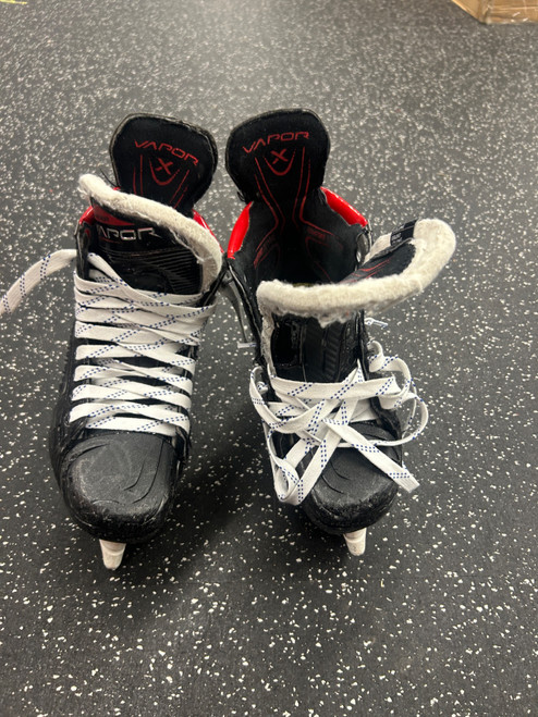 Vist Large View of Product Image Which is Used Bauer VAPOR 3X Junior Hockey Skate Junior 04