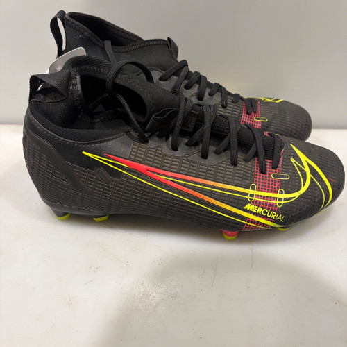Vist Large View of Product Image Which is Used Nike Soccer Cleats Black Junior 05.5